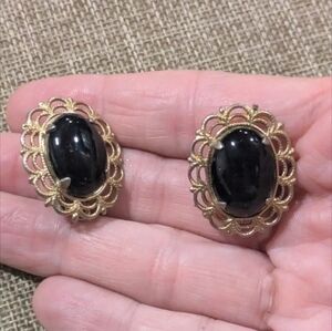 Vintage Black And Gold toned Filigree Clip On Earrings